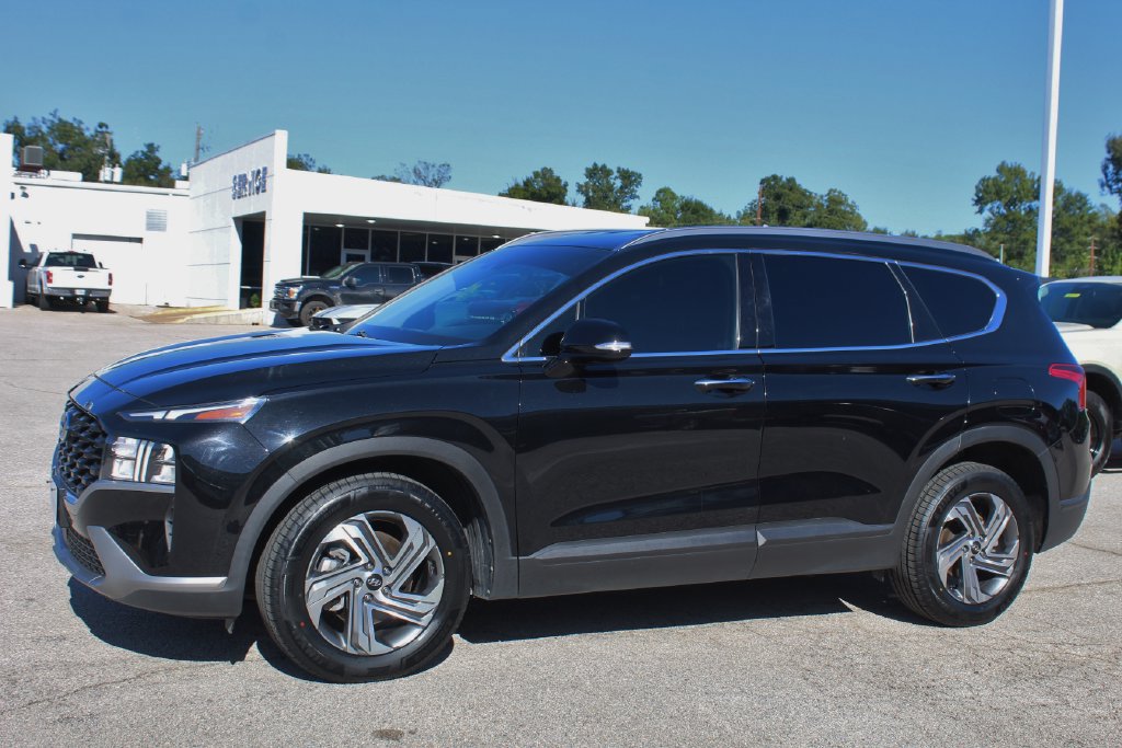 Used 2023 Hyundai Santa Fe SEL FWD image 3
