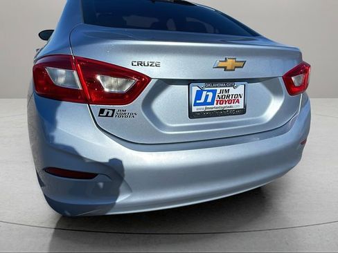 Used 2017 Chevrolet Cruze LS image 12