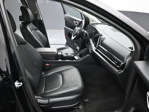 Used 2025 Kia Sportage EX FWD image 33