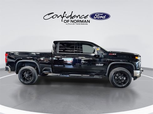 Used 2022 Chevrolet Silverado 2500 LTZ w/ LTZ Premium Texas Edition image 10
