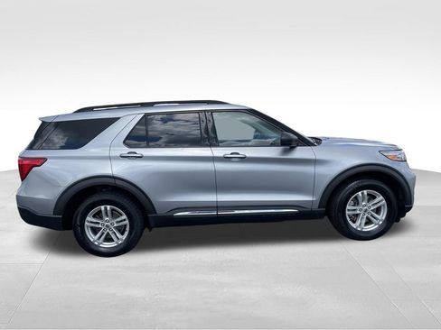 Used 2020 Ford Explorer XLT w/ Comfort Package AWD/4WD image 26