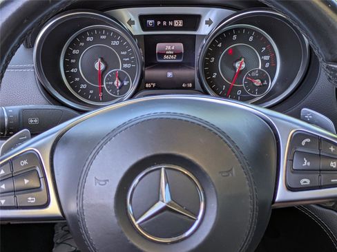 Used 2018 Mercedes-Benz SL 550 image 27