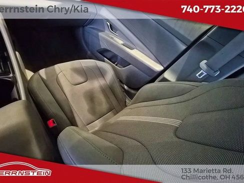 Used 2024 Hyundai Elantra SE image 15