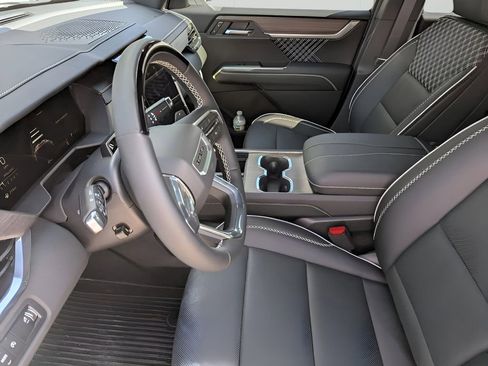 New 2026 GMC Acadia Denali w/ Super Cruise Package image 7