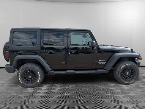 Used 2018 Jeep Wrangler Unlimited Sport S AWD/4WD image 2