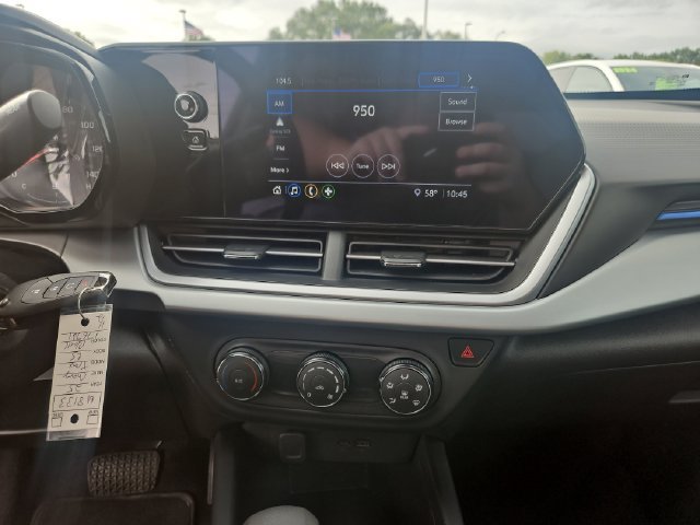 Used 2025 Chevrolet Trax LS FWD image 18