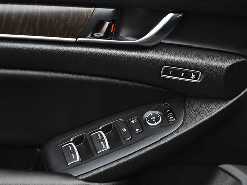 Used 2021 Honda Accord EX-L image 27