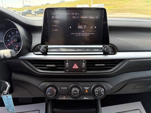 Used 2023 Kia Forte LXS image 27