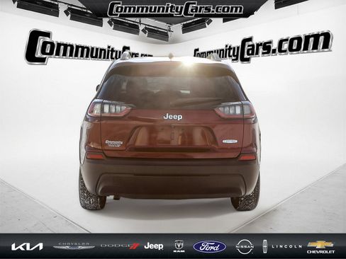 Used 2019 Jeep Cherokee Latitude w/ Popular Appearance Group image 6