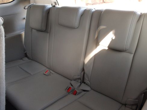 Used 2017 Toyota Highlander XLE image 48