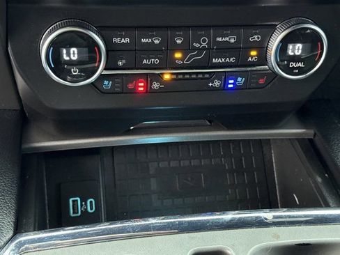 Used 2021 Ford Expedition Max XLT image 28