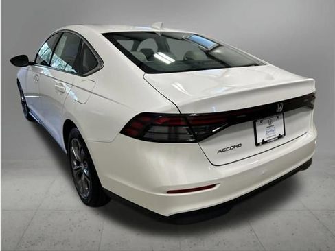 Certified 2023 Honda Accord EX image 4