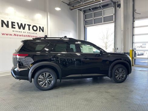 New 2026 Nissan Pathfinder SV FWD image 8
