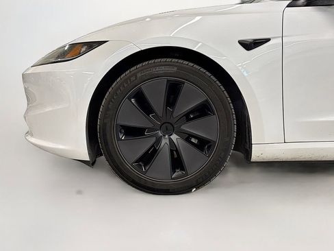 Used 2024 Tesla Model 3 Standard Range image 21