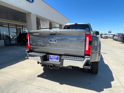 New 2026 Ford F450 Lariat w/ Lariat Ultimate Package AWD/4WD image 3