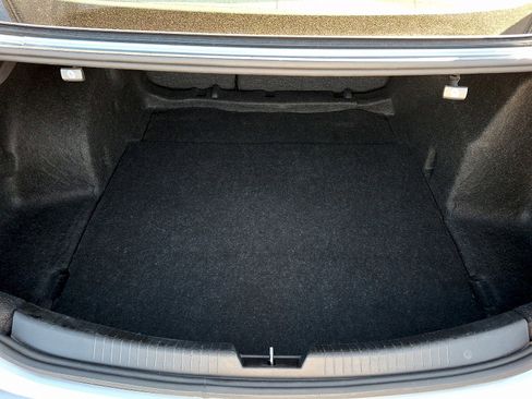 Used 2024 Chevrolet Malibu LT image 28