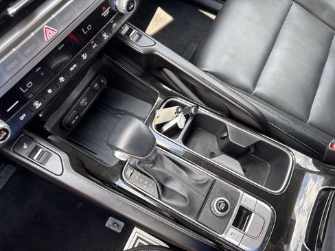 Used 2025 Kia Telluride S FWD image 27