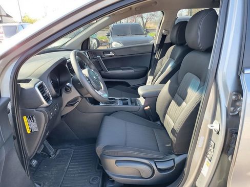 Used 2020 Kia Sportage LX AWD/4WD image 2