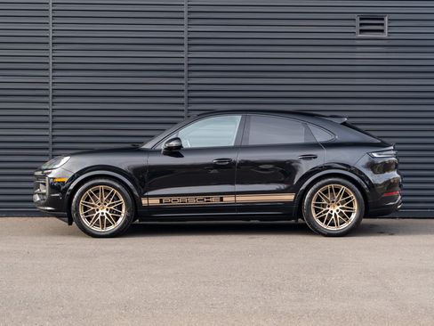 Certified 2025 Porsche Cayenne S image 2