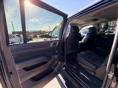 Used 2019 GMC Yukon XL Denali w/ Denali Ultimate Package AWD/4WD image 24