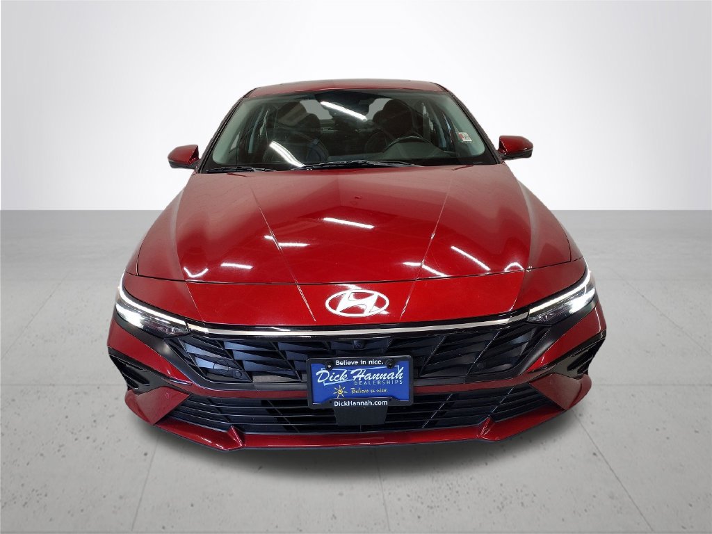 Certified 2024 Hyundai Elantra Limited FWD image 3