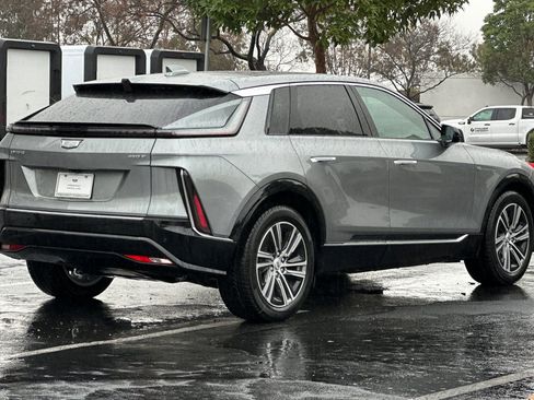 Used 2026 Cadillac Lyriq Luxury RWD image 3