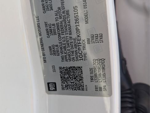 Used 2023 Chevrolet Colorado ZR2 w/ ZR2 Convenience Package III image 11