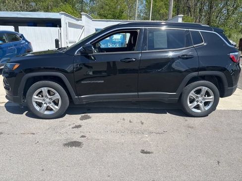 Certified 2023 Jeep Compass Latitude w/ Convenience Group AWD/4WD image 4