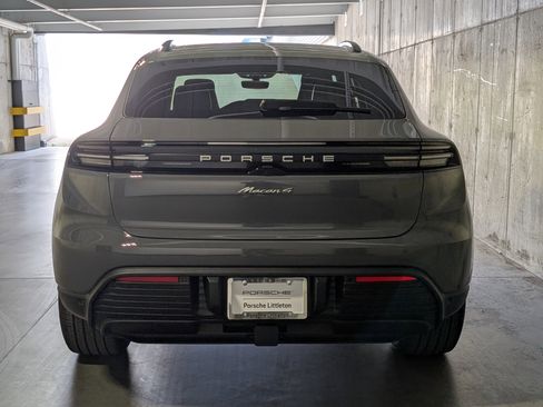 New 2026 Porsche Macan 4 Electric image 8