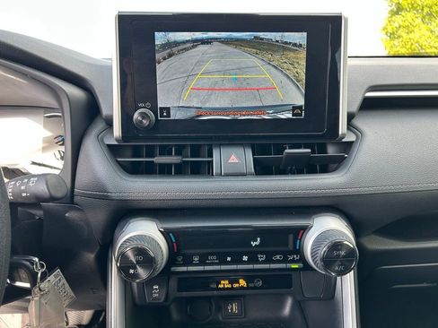 Used 2025 Toyota RAV4 LE AWD/4WD image 22