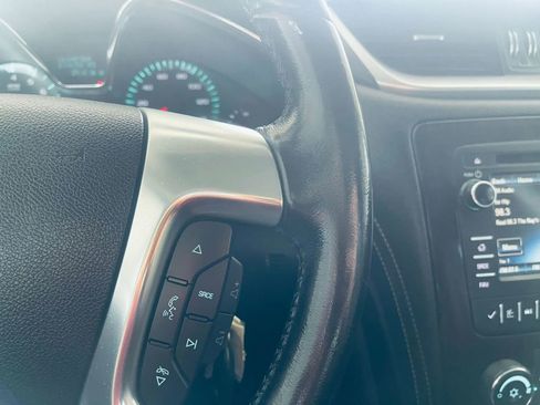 Used 2016 Chevrolet Traverse LT w/ Style and Technology Package FWD image 15