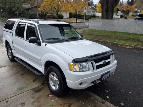 Used 2004 Ford Explorer Sport Trac XLT image 3