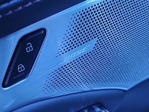 New 2026 MAZDA MAZDA3 Hatchback w/Premium Plus Pkg image 9