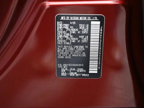 Used 2025 Nissan Armada Platinum image 41