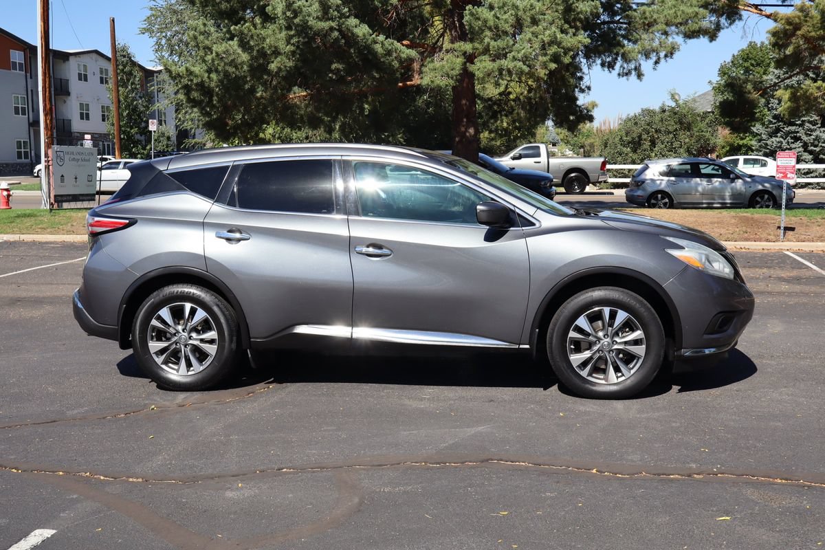 Used 2016 Nissan Murano SV AWD/4WD image 3