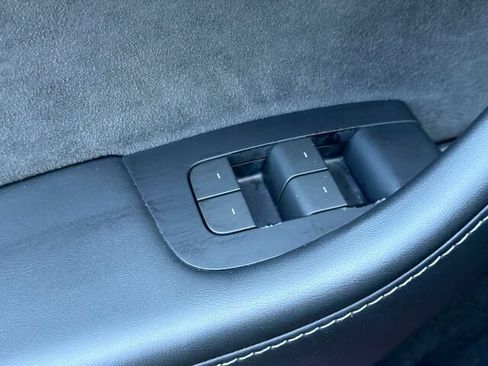 Used 2024 Tesla Model Y 2WD image 14
