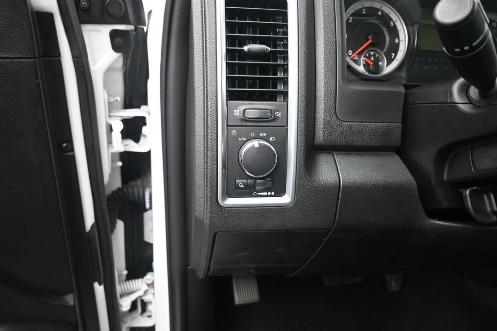 Used 2024 RAM 1500 Classic SLT AWD/4WD image 12