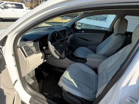 Used 2019 Hyundai Tucson SE image 14