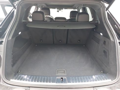 Certified 2026 Porsche Cayenne AWD/4WD image 14