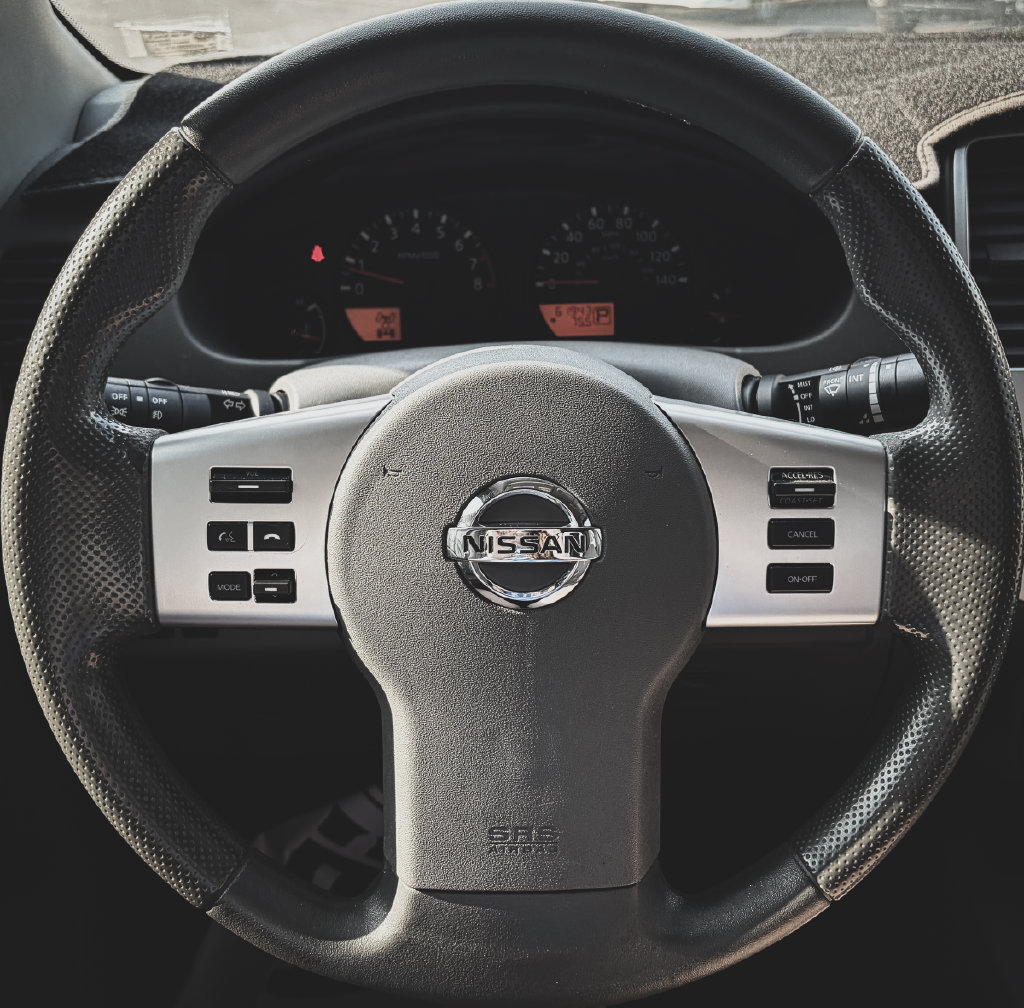 Used 2020 Nissan Frontier SV w/ Midnight Edition Floor Mats AWD/4WD image 11