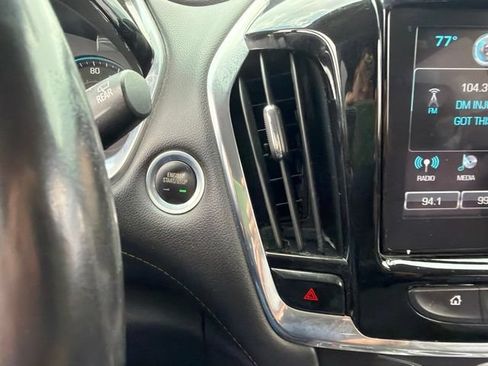 Used 2019 Chevrolet Traverse LT w/ LT Premium Package AWD/4WD image 53
