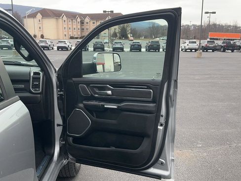 Used 2019 RAM 1500 Laramie image 18
