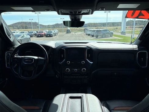 Used 2020 GMC Sierra 2500 AT4 w/ AT4 Premium Package AWD/4WD image 18