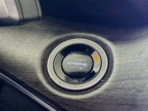 Certified 2024 Jeep Grand Cherokee L Limited w/ Luxury Tech Group II image 24