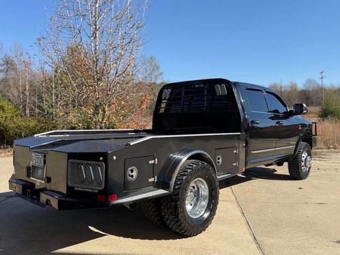 Used 2022 RAM 3500 Limited image 7