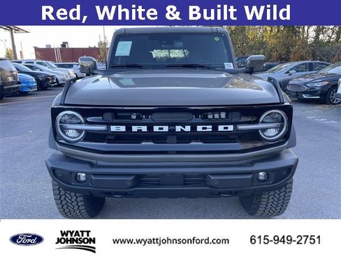 New 2025 Ford Bronco Outer Banks w/ Sasquatch Package image 8