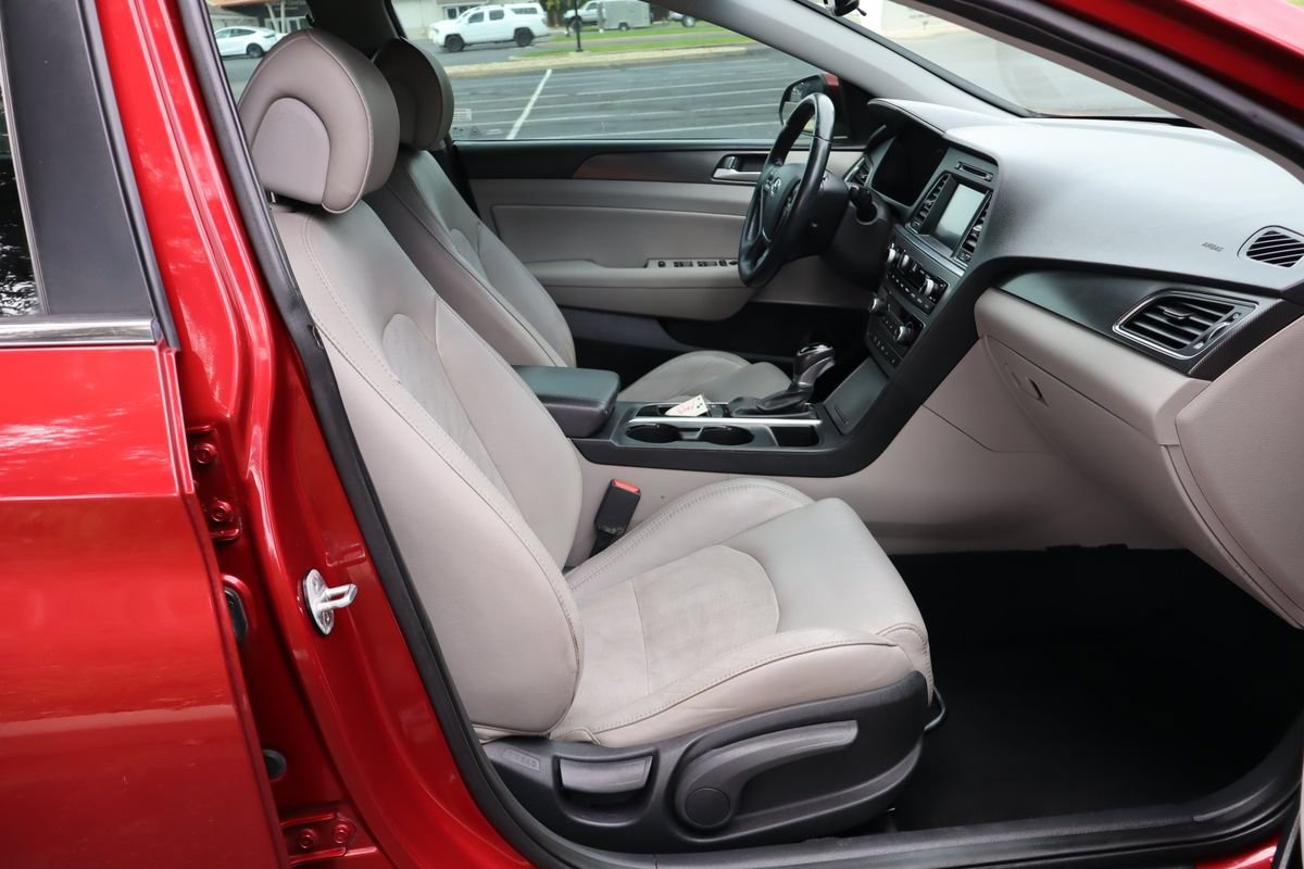 Used 2016 Hyundai Sonata Sport w/ Option Group 1V FWD image 22