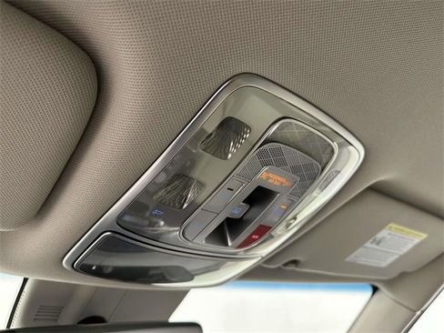 Used 2025 Genesis GV60 AWD image 33