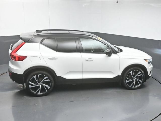 Used 2020 Volvo XC40 T5 R-Design w/ Protection Package AWD/4WD image 48