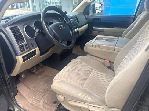 Used 2013 Toyota Tundra 4x4 Double Cab w/ Tow Pkg image 12
